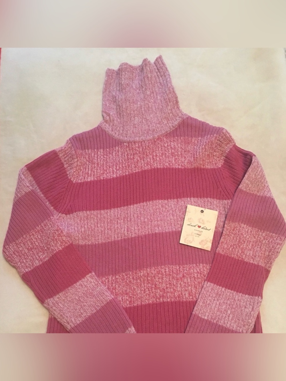 🎄Derek Heart pink striped sweater NWT (special offer🎄)
